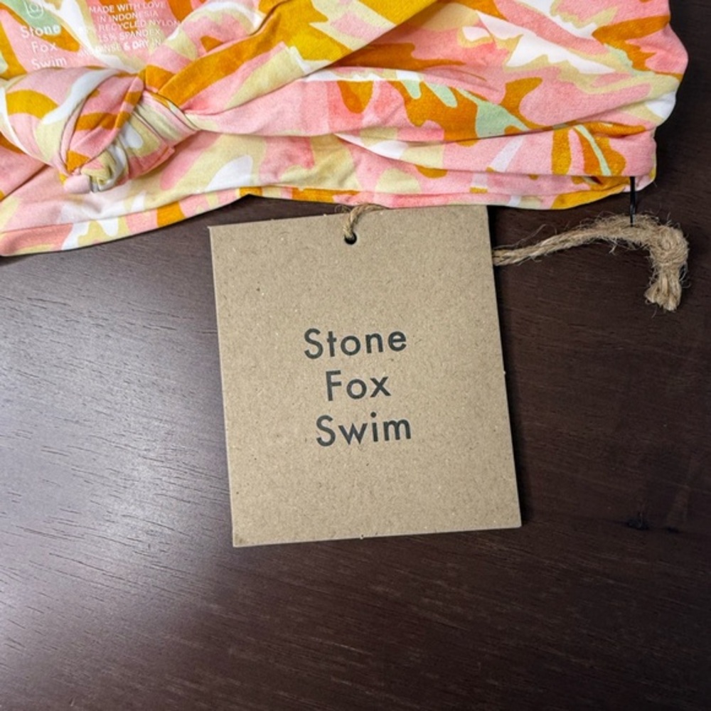 Stone Fox Swim Lele Bandeau Bikini‎ Top in Hot Tropix Print XS NWT - Picture 10 of 11